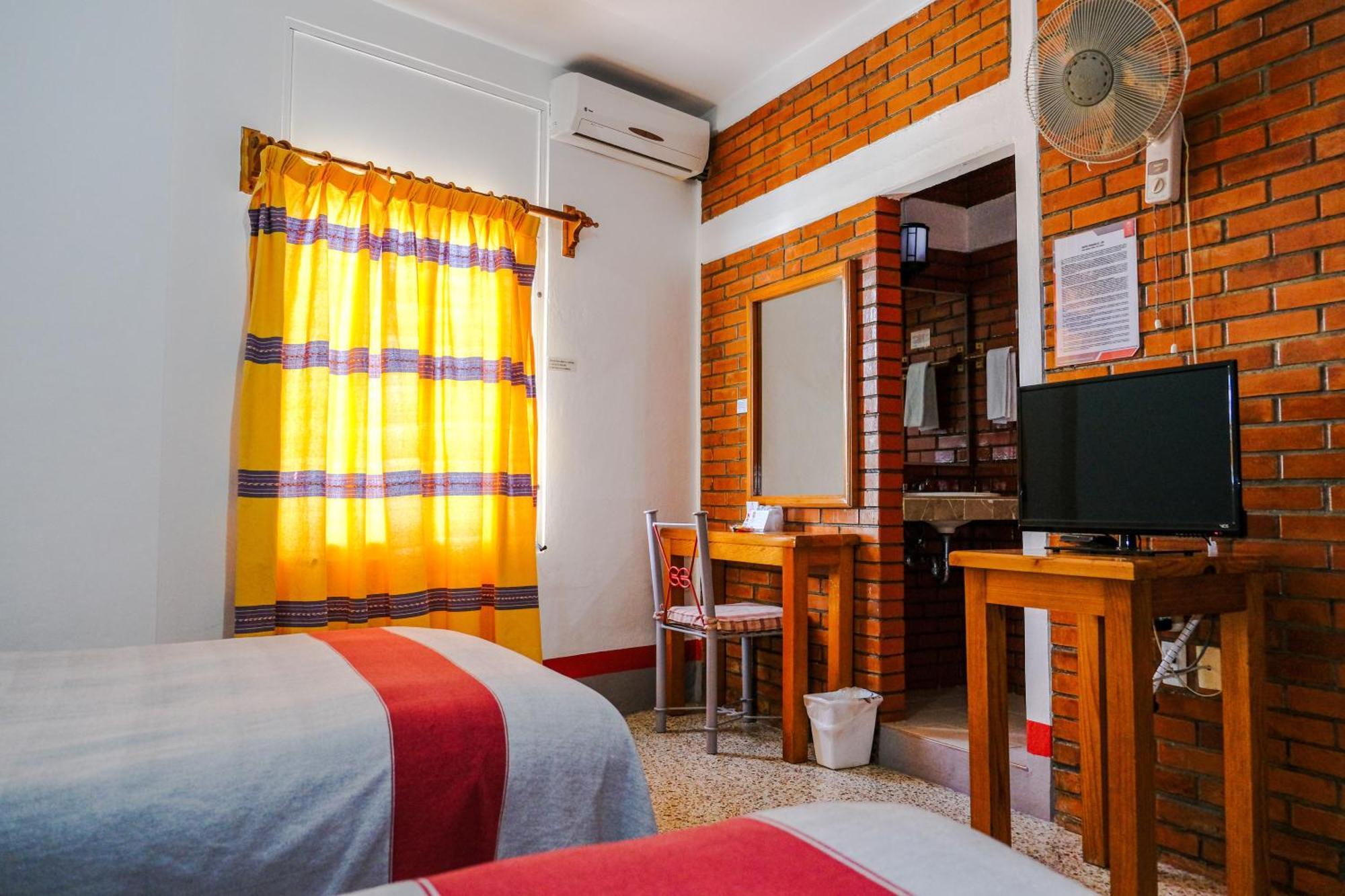 Hotel Posada El Cid Oaxaca ภายนอก รูปภาพ