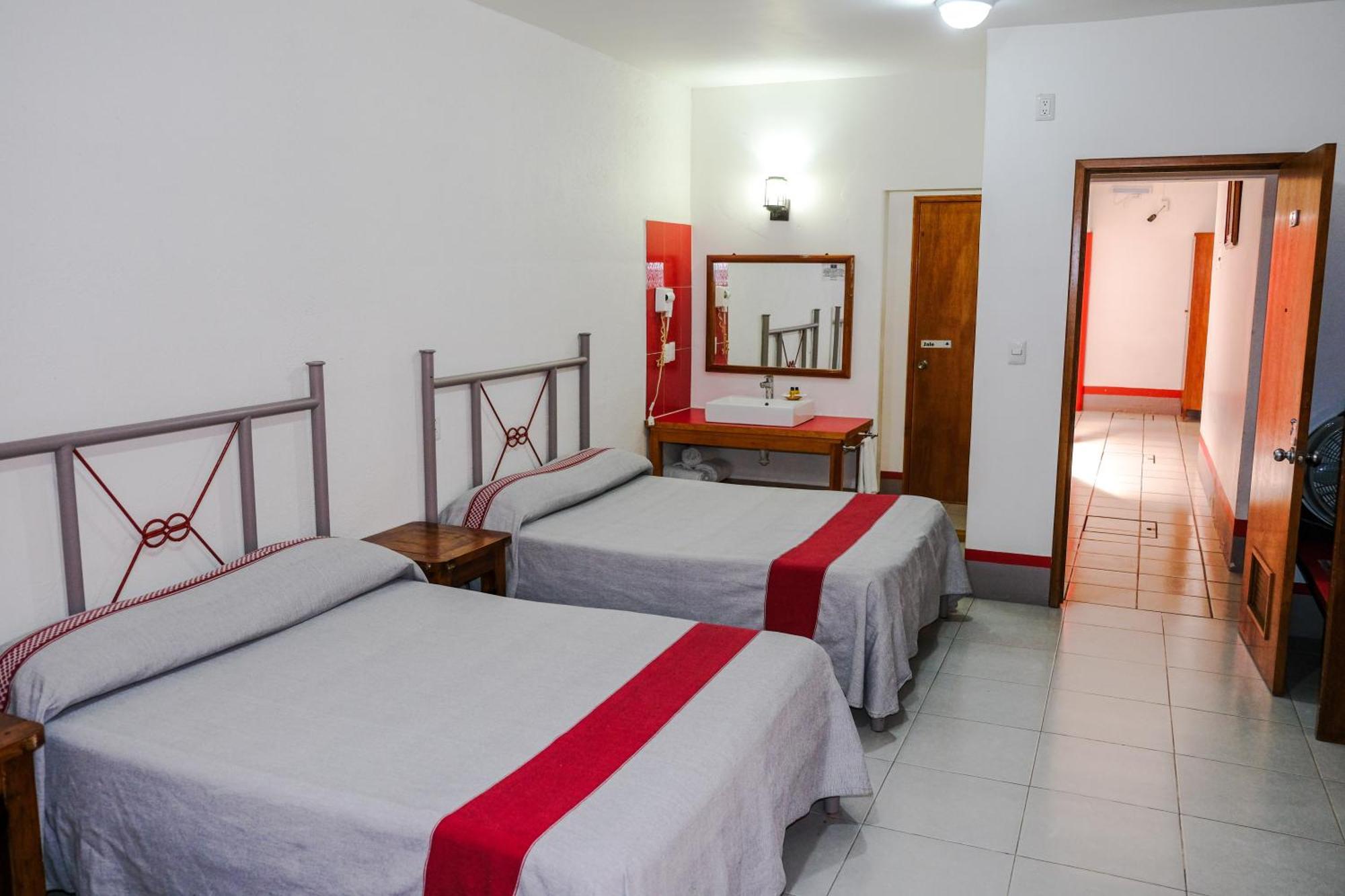 Hotel Posada El Cid Oaxaca ภายนอก รูปภาพ